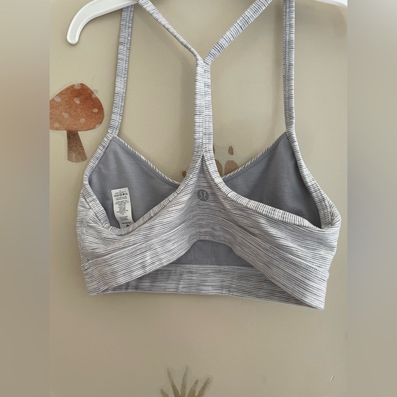 Lulu lemon size 4 euc - Picture 1 of 3